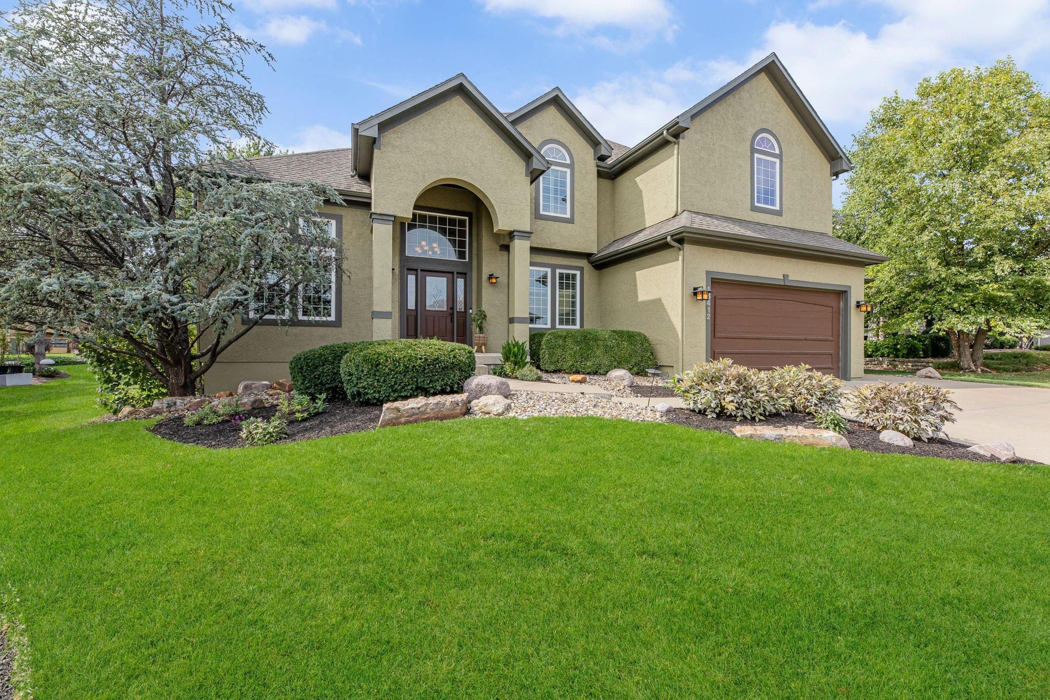 Overland Park KS 5-bedroom home for sale in Blue Valley School District